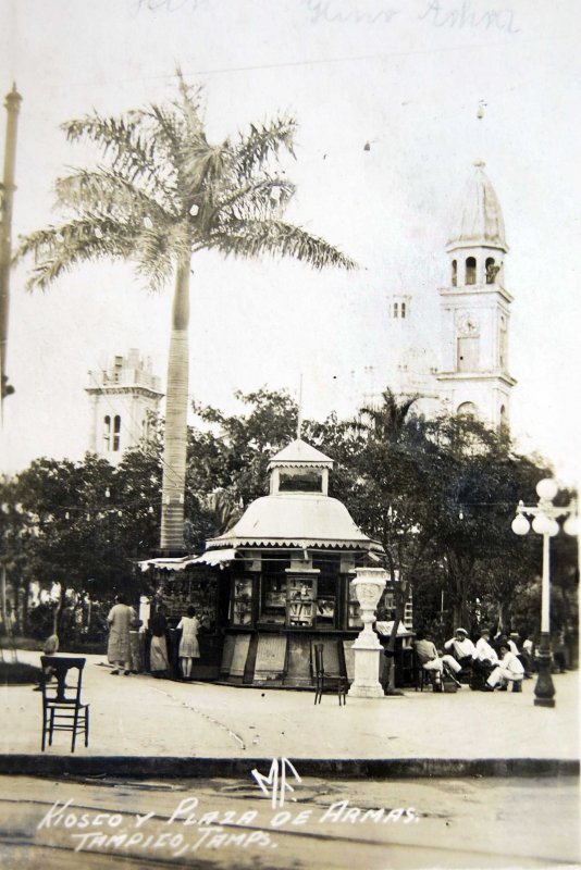 PANORAMA KIOSKO Y PLAZ DE ARMAS