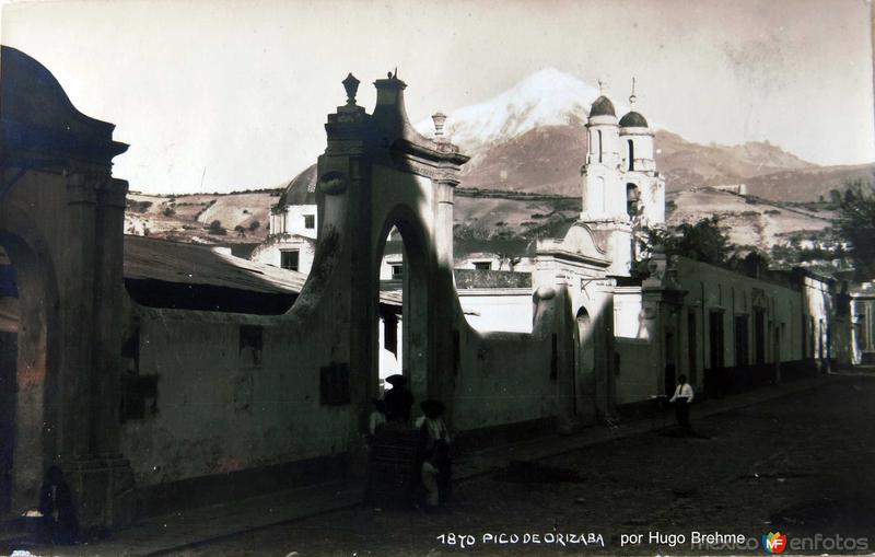 EL PICO por el fotografo HUGO BREHME