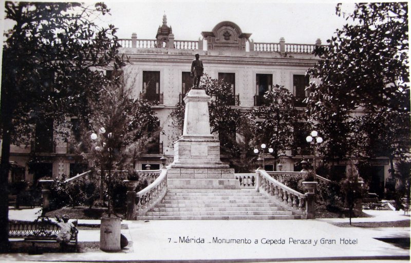 MONUMENTO A CEPEDA Y PERAZA