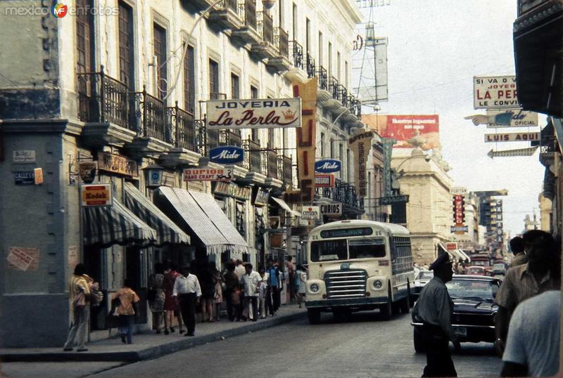 ESCENA CALLEJERA