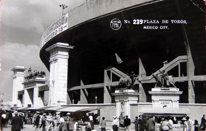 LA PLAZA DE TOROS