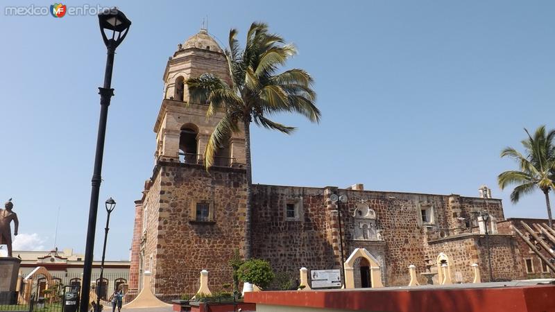 Vista lateral del Templo del Señor de la Misericordia. Abril/2015