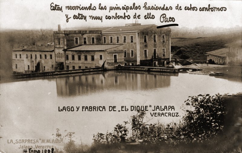 Lago y Fábrica de El Dique