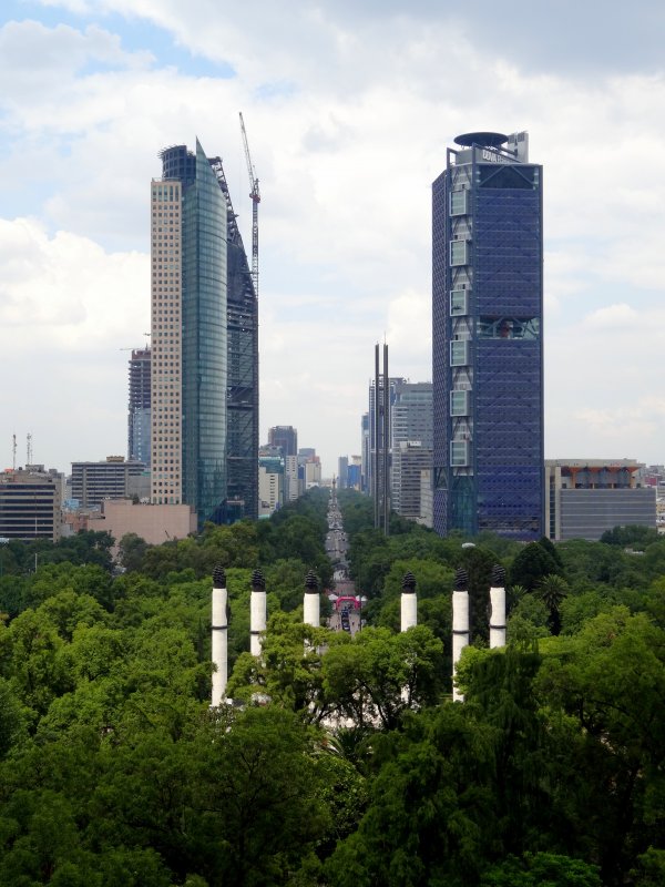 Vista del Paseo de la Reforma, desde el Castillo de Chapultepec