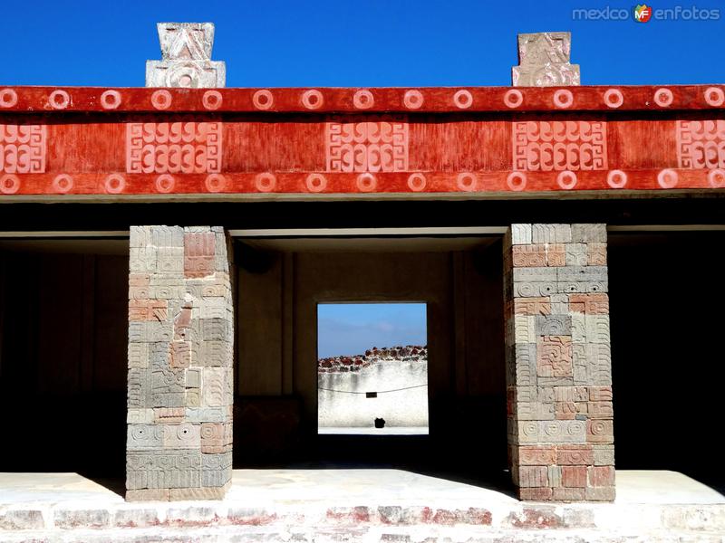 Patio de los Pilares, en el Palacio de Quetzalpapálotl