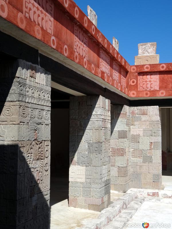 Patio de los Pilares, en el Palacio de Quetzalpapálotl