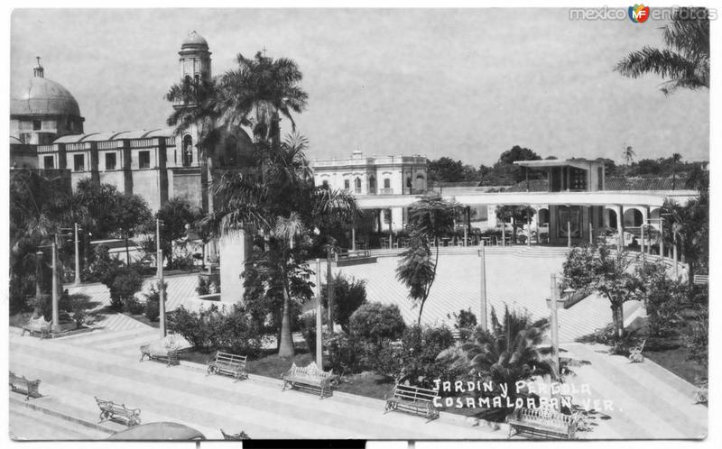 Jardín y Pérgola