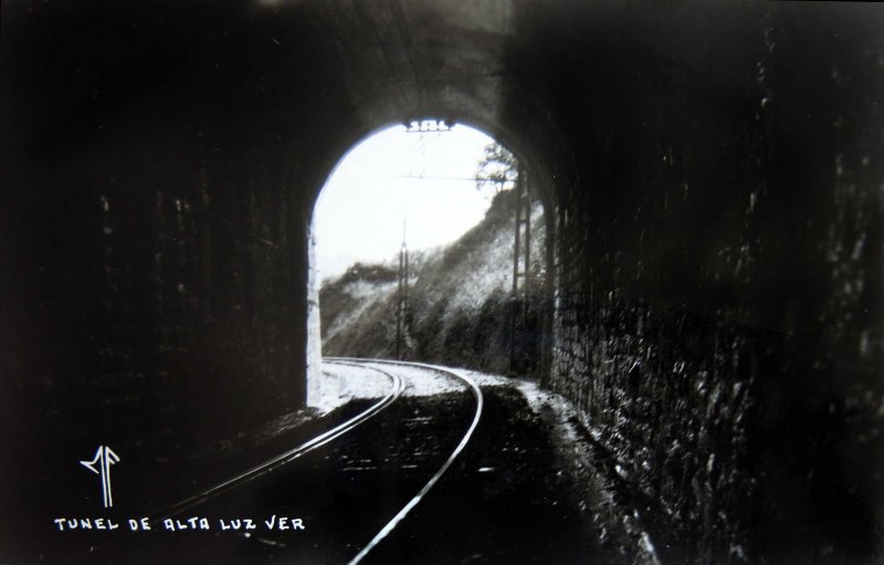 Túnel de Alta Luz