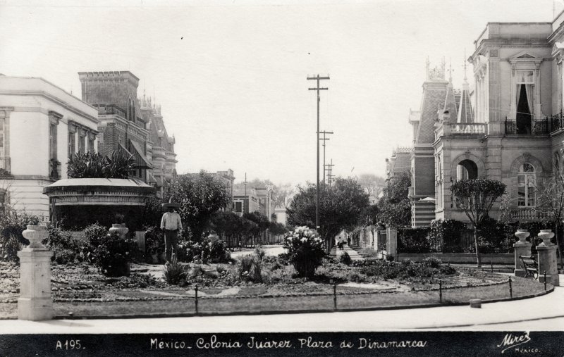 Plaza de Dinamarca, en la Colonia Juárez