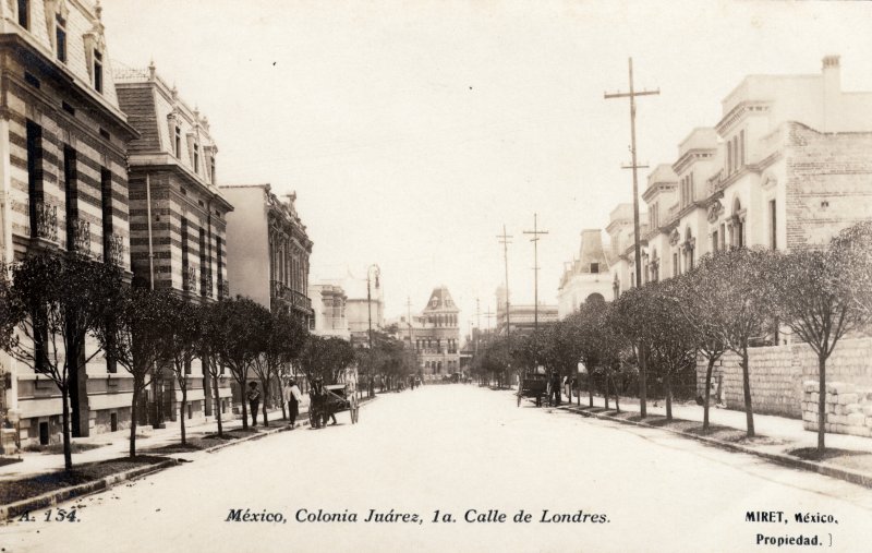 1a. Calle de Londres, en la Colonia Juárez
