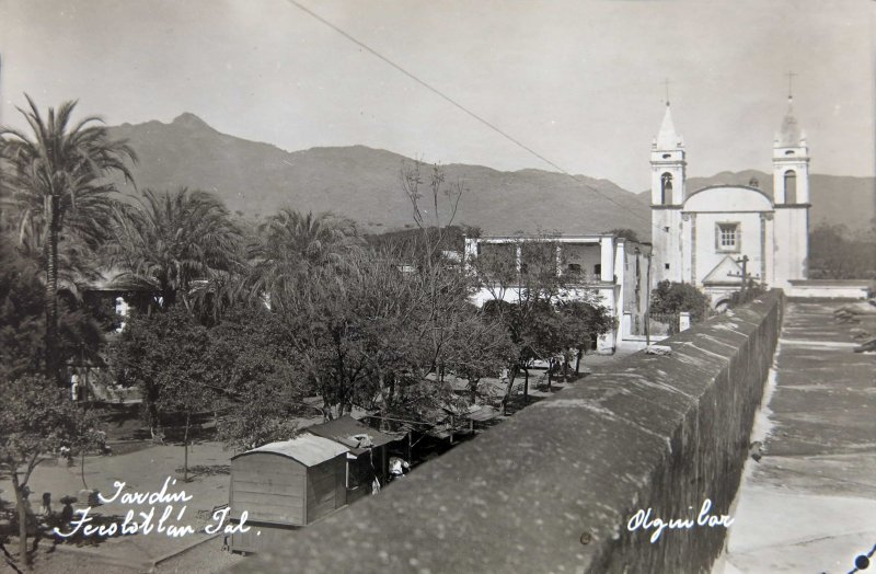 JARDIN E IGLESIA