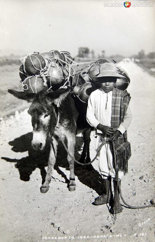 Tipos mexicanos VENDEDOR DE LOZA