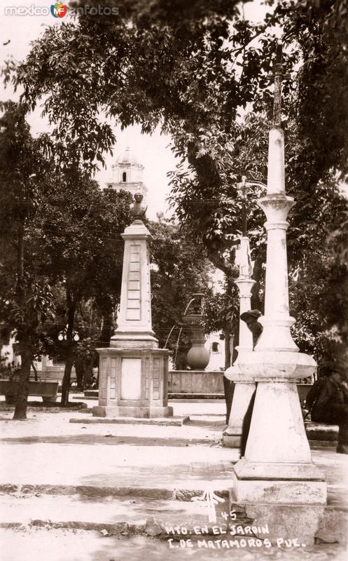 Monumento en el Jardín