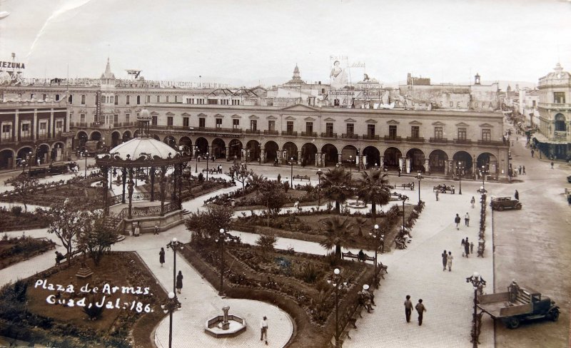 PLAZA DE ARMAS