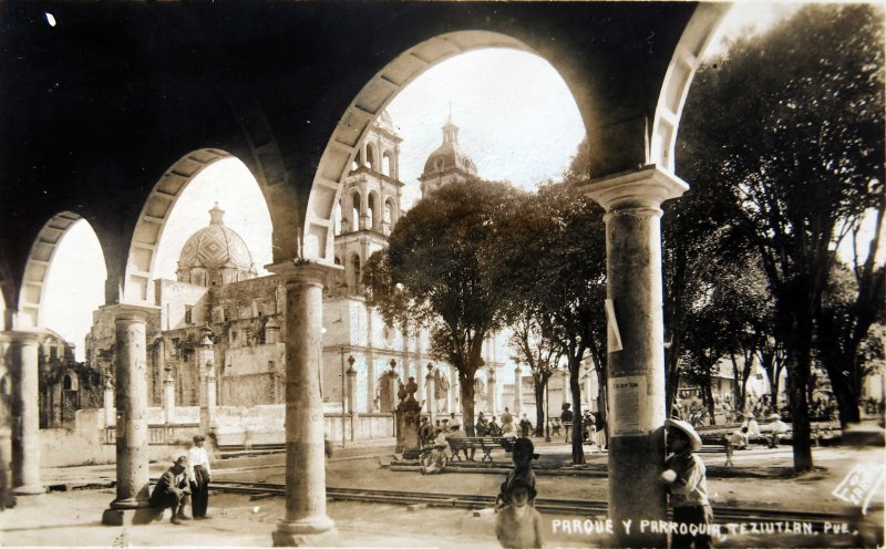 PARQUE Y PARROQUIA