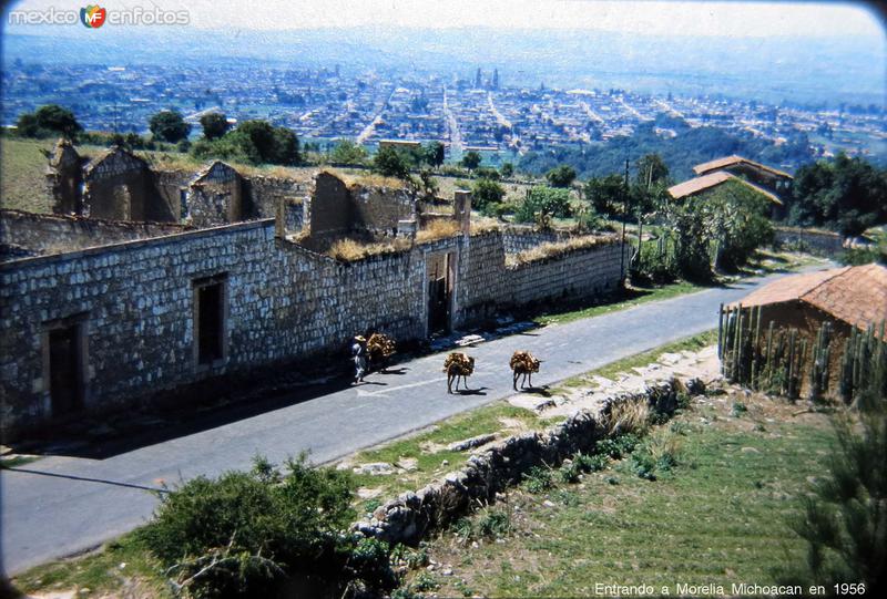 Entrando a Morelia Michoacan en 1956