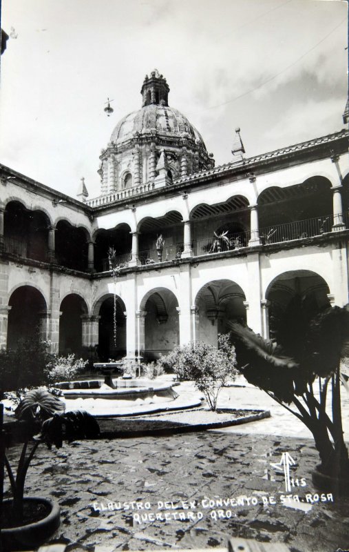 CLAUSTRO DEL EXCONVENTO DE SANTA ROSA