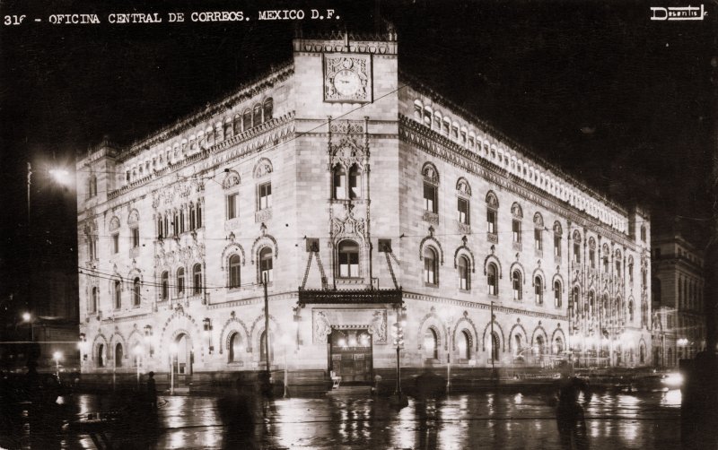 Palacio Postal de noche