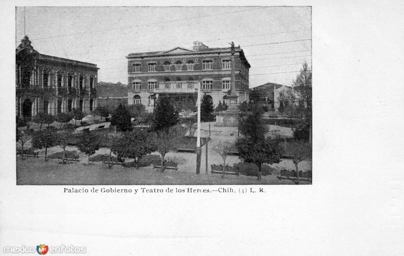 Palacio de Gobierno y Teatro de los Héroes