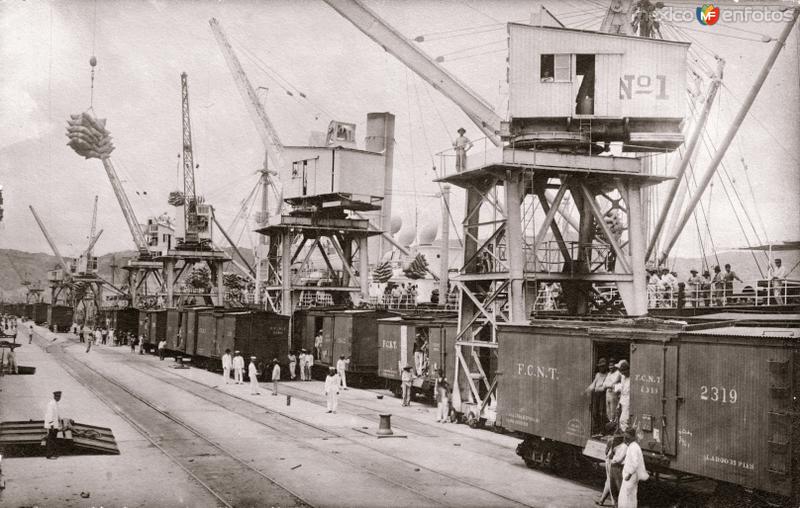 Estación intermodal en el puerto de Salina Cruz