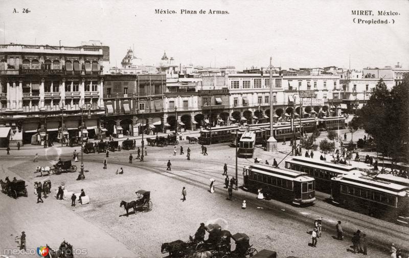 Zócalo y Portal de Mercaderes