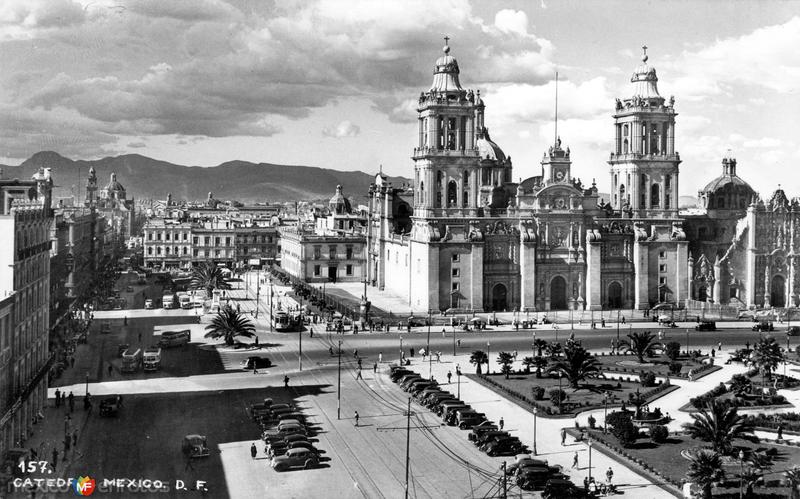 Catedral Metropolitana y Zócalo