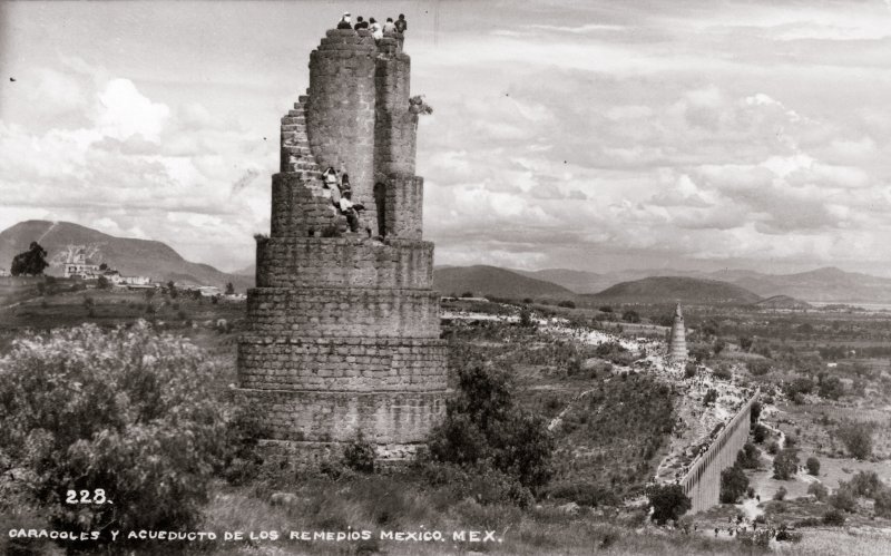 Los Caracoles y Acueducto de los Remedios