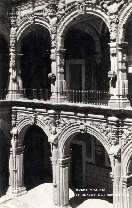 Patio del ex convento de San Agustín