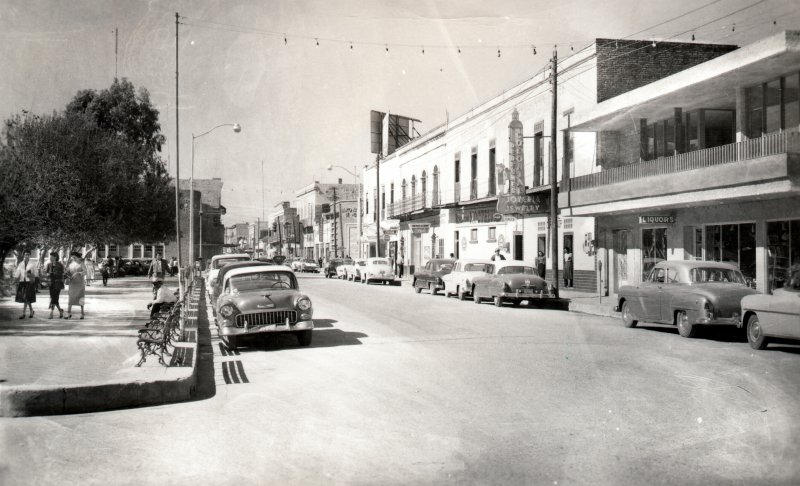 Calle General González y Plaza Principal