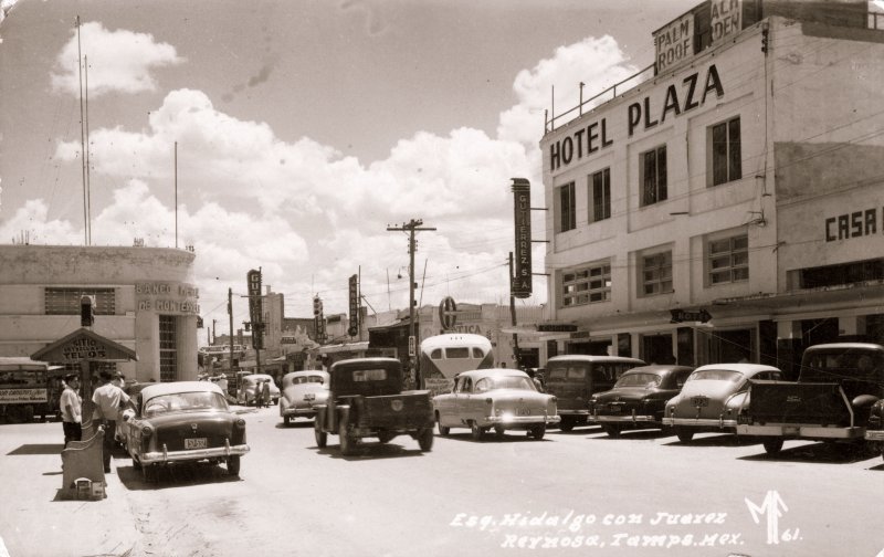 Esquina de las calles Hidalgo y Juárez