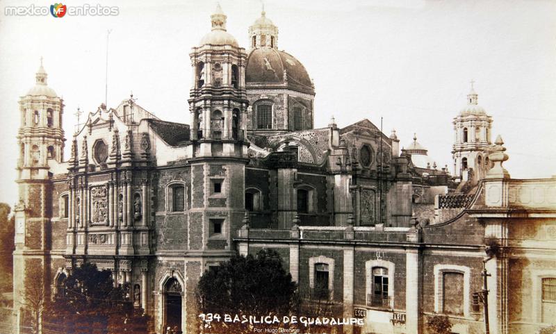 La villa de Guadalupe por el fotografo Hugo Brehme