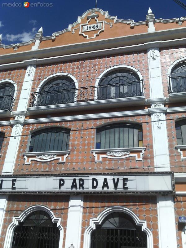 Cine "Pardave" (1946) en la Av 16 oriente. Enero/2016