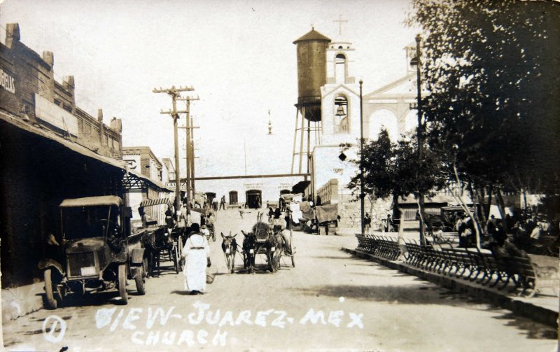 Escena callejera e Iglesia