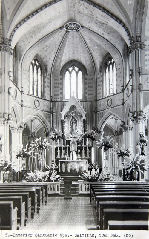 Interior del santuario de Guadalupe