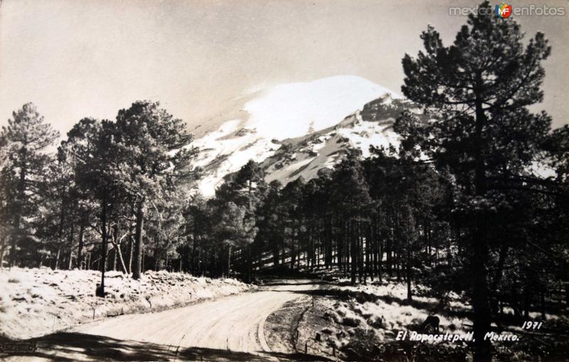 El Volcan Popocatepetl