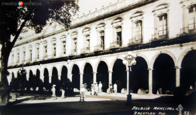 Palacio Municipal Entre