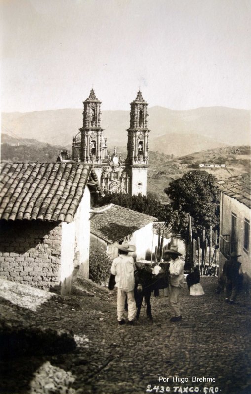 Escena Callejera por el Fotografo Hugo Brehme