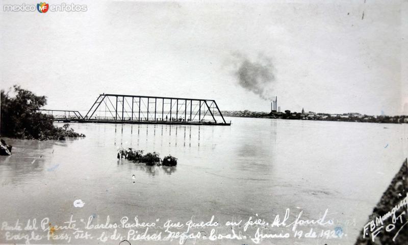 Puente Carlos Pacheco que quedo en pie ( Fechada el dia 19 de junio de 1924 )