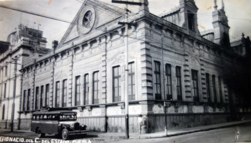 Gimnasio del Colegio de el Estado