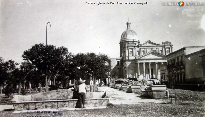 Plaza e Iglesia de San Jose Iturbide Guanajuato