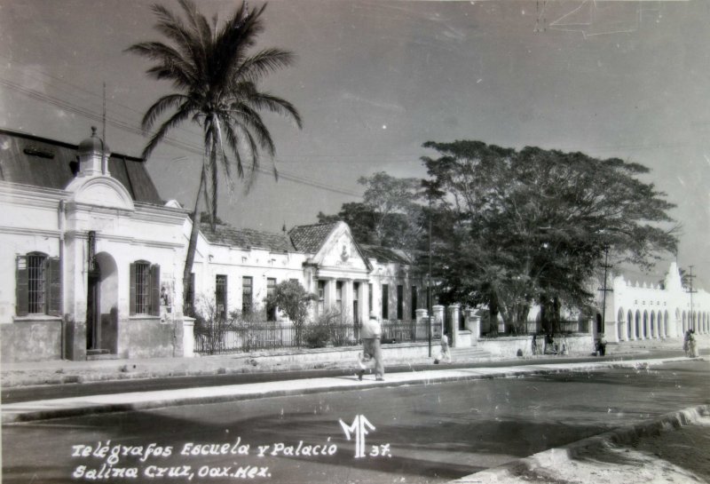 Telegrafos Escuela y Palacio