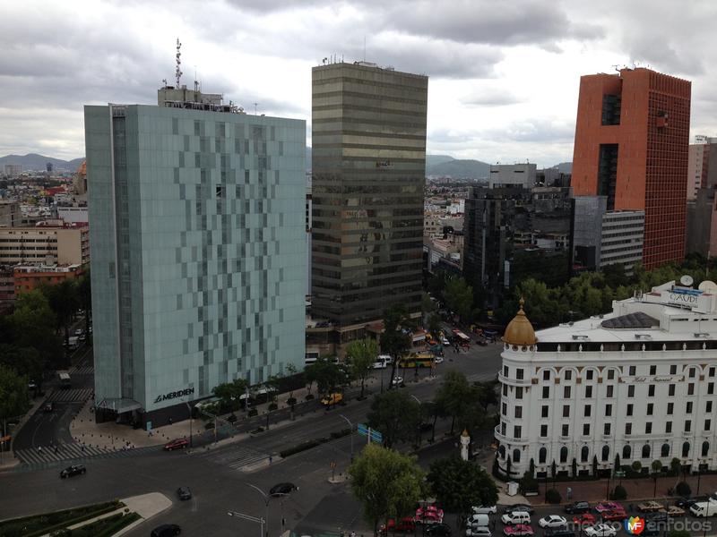 El Paseo de la Reforma a la altura de la Glorieta de Colón. Agosto/2016