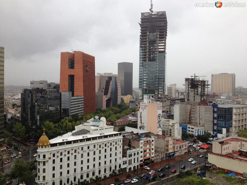 Rascacielos en el Paseo de la Reforma. Agosto/2016