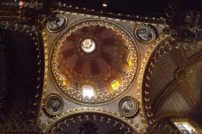 Interior de la cúpula del Templo de la Virgen de Guadalupe. Marzo/2016