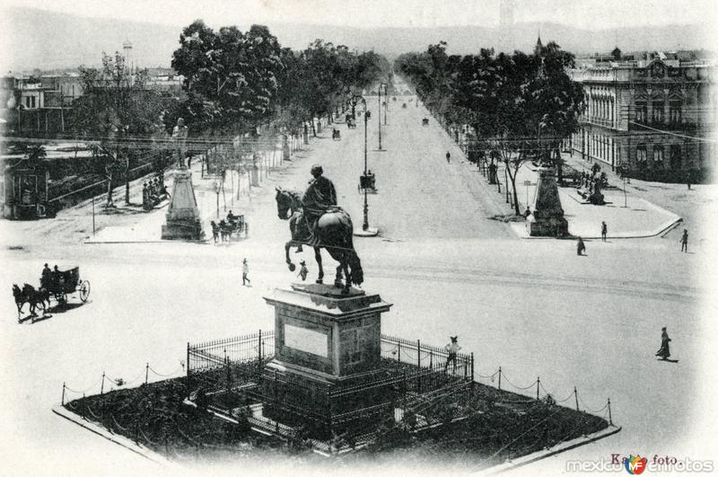 Paseo de la Reforma y Monumento a Carlos IV