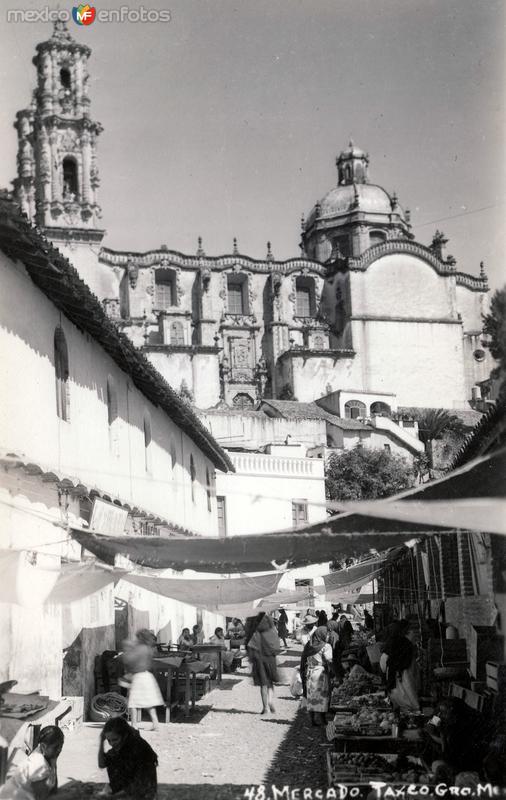 Mercado de Taxco y Templo de Santa Prisca