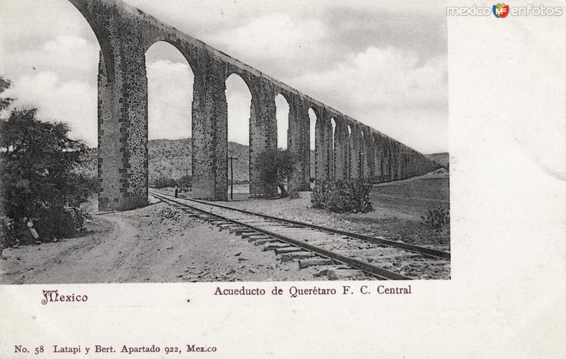 Acueducto de Querétaro y vías del Ferrocarril Central