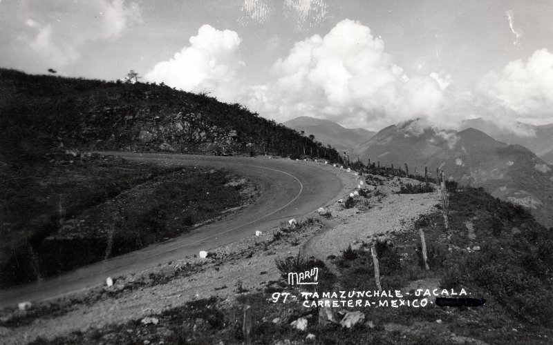 Curva en la Carretera México - Laredo