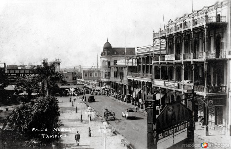 Calle Muelle desde el Cine Alcázar