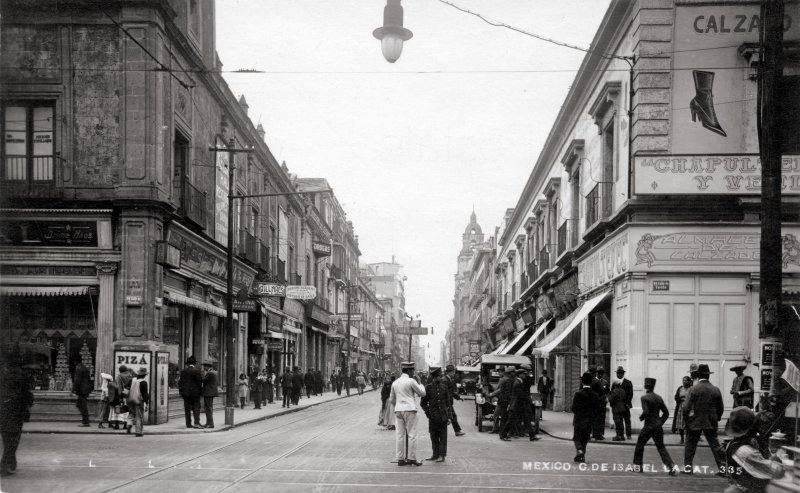 Esquina de Calles Isabel La Católica y Calle de Tacuba